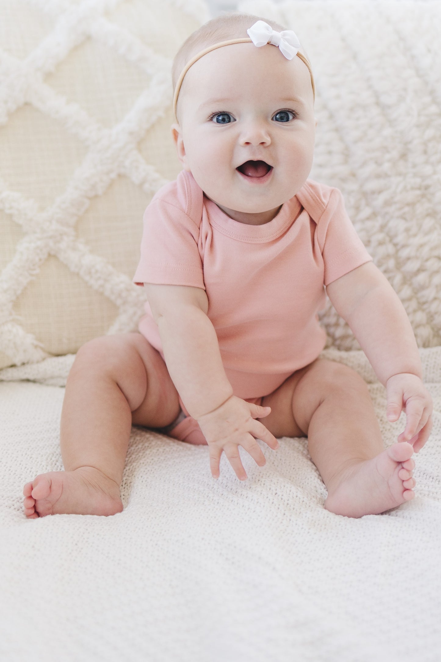 Cotton Short Sleeve Baby Bodysuits – Soft, Safe, and Eco-Friendly