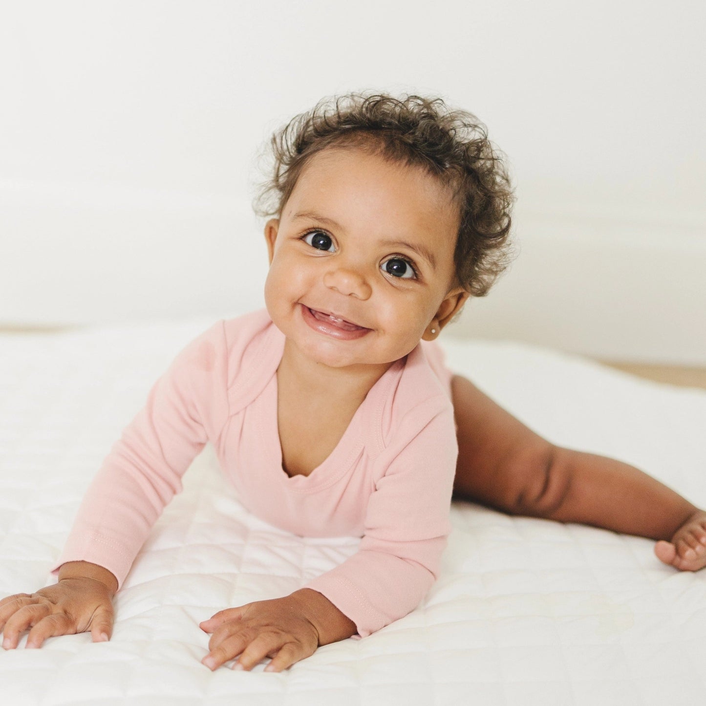 Cotton Long Sleeve Baby Bodysuit – Soft, Cozy, and Eco-Friendly