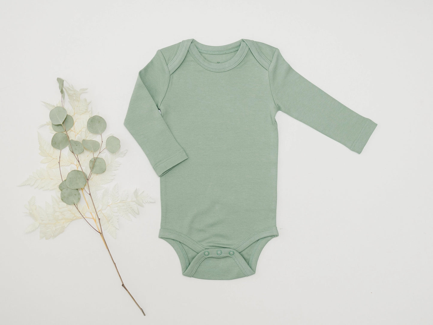 Cotton Long Sleeve Baby Bodysuit – Soft, Cozy, and Eco-Friendly
