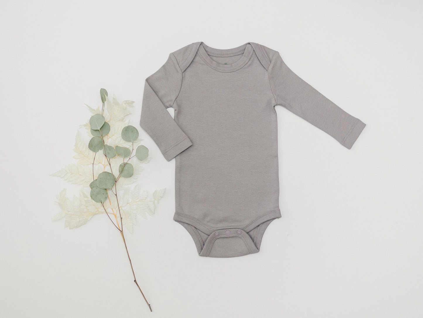 Cotton Long Sleeve Baby Bodysuit – Soft, Cozy, and Eco-Friendly