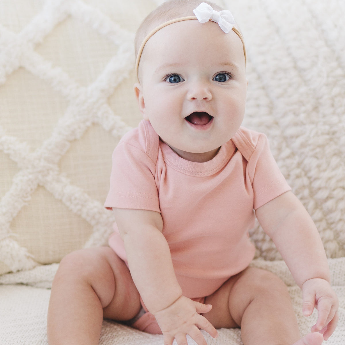 Cotton Short Sleeve Baby Bodysuits – Soft, Safe, and Eco-Friendly
