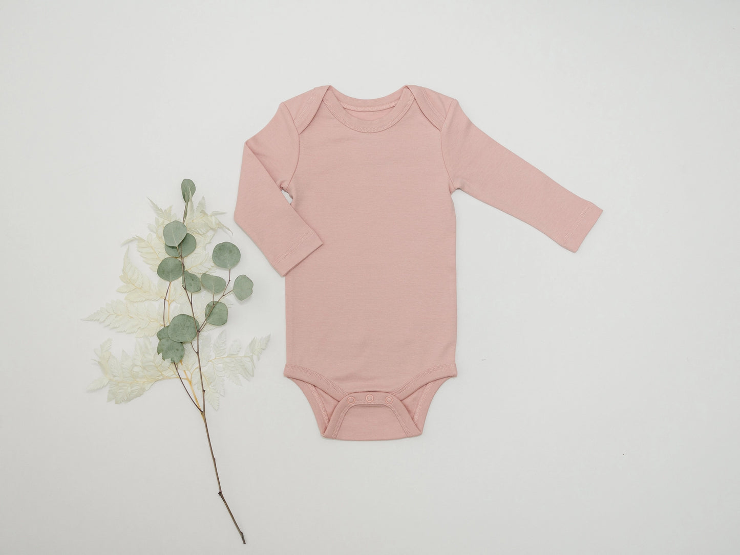 Organic Long Sleeve Baby Bodysuit – Soft, Cozy, and Eco-Friendly